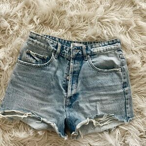 Zara Women's Blue Denim Shorts